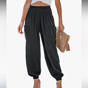 Good Good Black High-Waisted Cargo Pants With Smocked Elastic Waist Band S/M